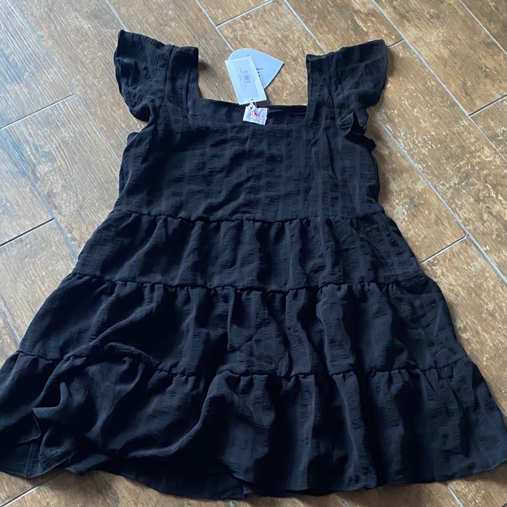 Buddy Love Black Tiered Ruffle Dress. Size medium-runs big nwt.